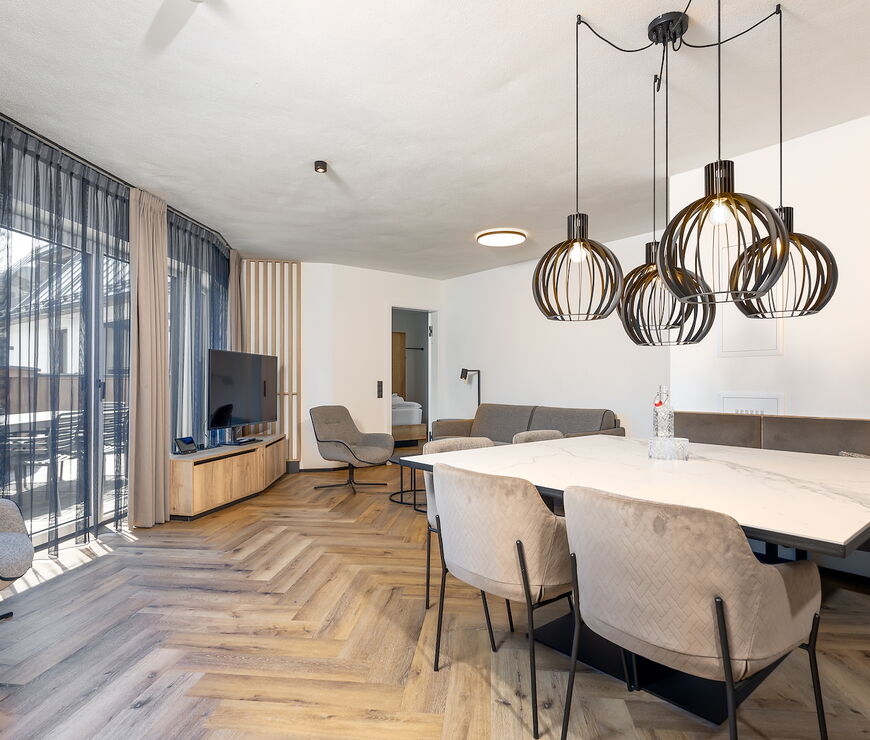 The Gast House Zell am See | 2 Schlafzimmer Deluxe Suite mit private Sauna